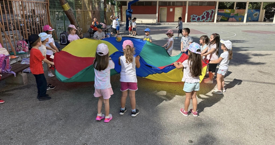 ΞΕΚΙΝΗΣΕ ΤΟ SUMMER CAMP ΜΕ ΠΟΛΛΑ ΧΑΜΟΓΕΛΑ ΚΑΙ ΠΟΛΥ ΠΑΙΧΝΙΔΙ!!!